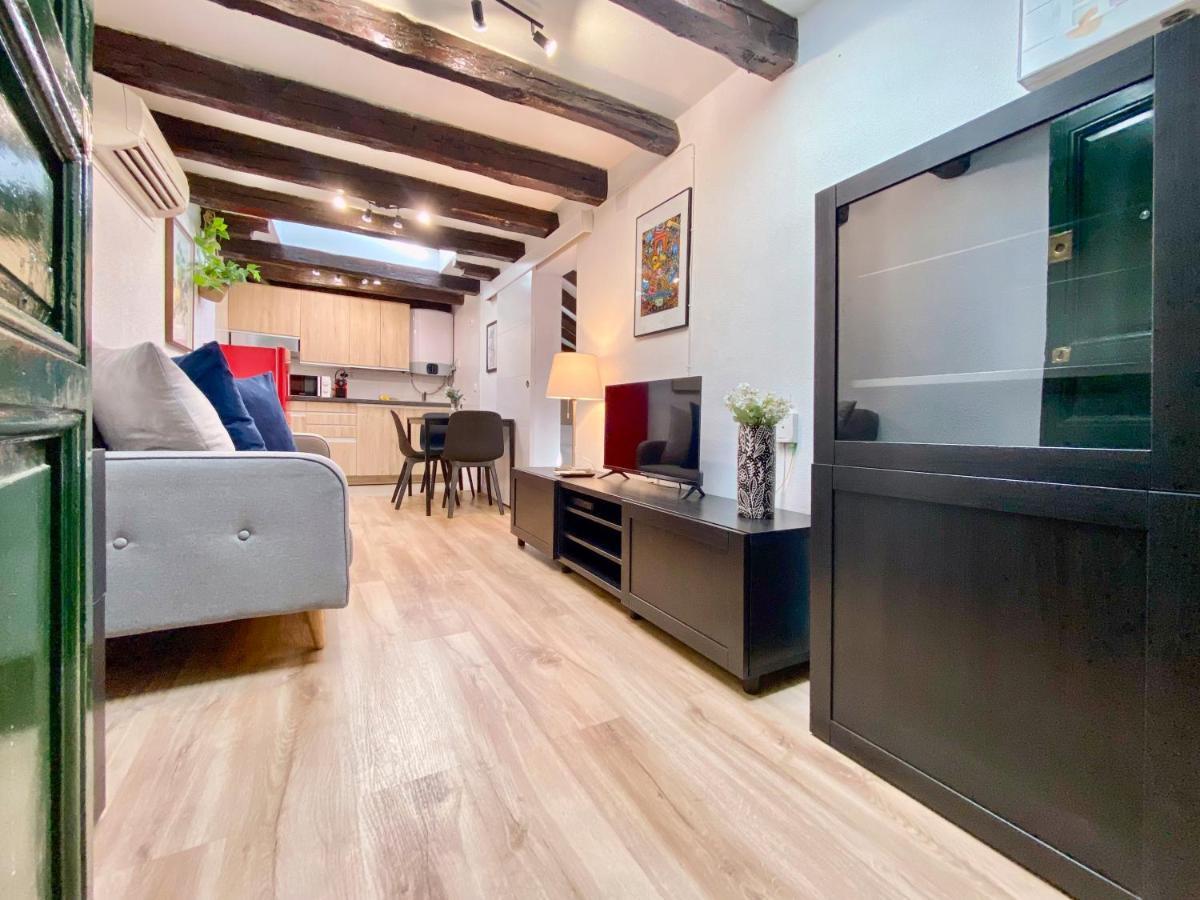 Charming Malasana Attic Apartment *
